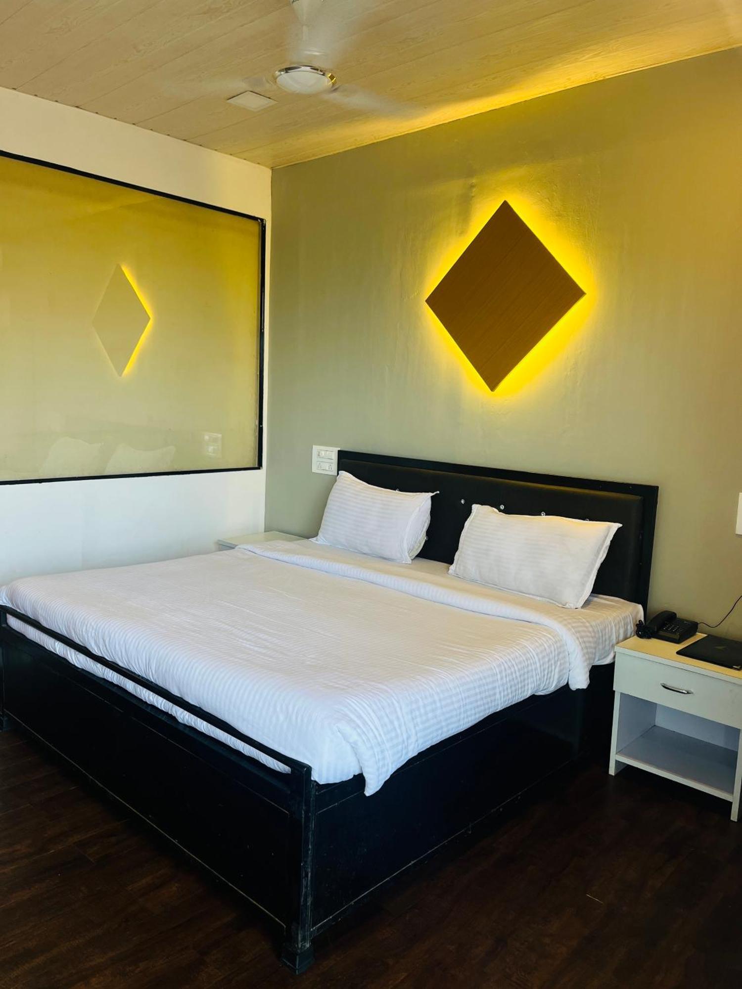 The Canvas Resort In Lonavla ภายนอก รูปภาพ